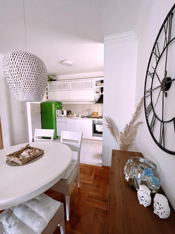 Aska Apartment Бар Екстериор снимка