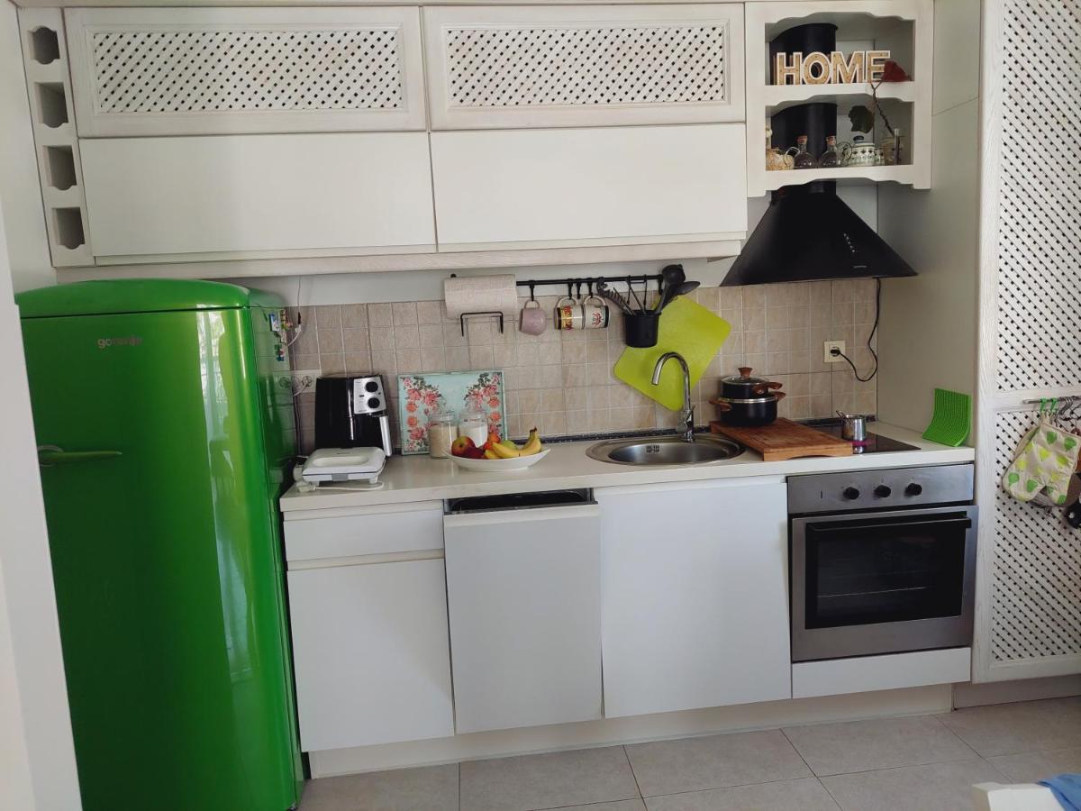 Aska Apartment Бар Екстериор снимка
