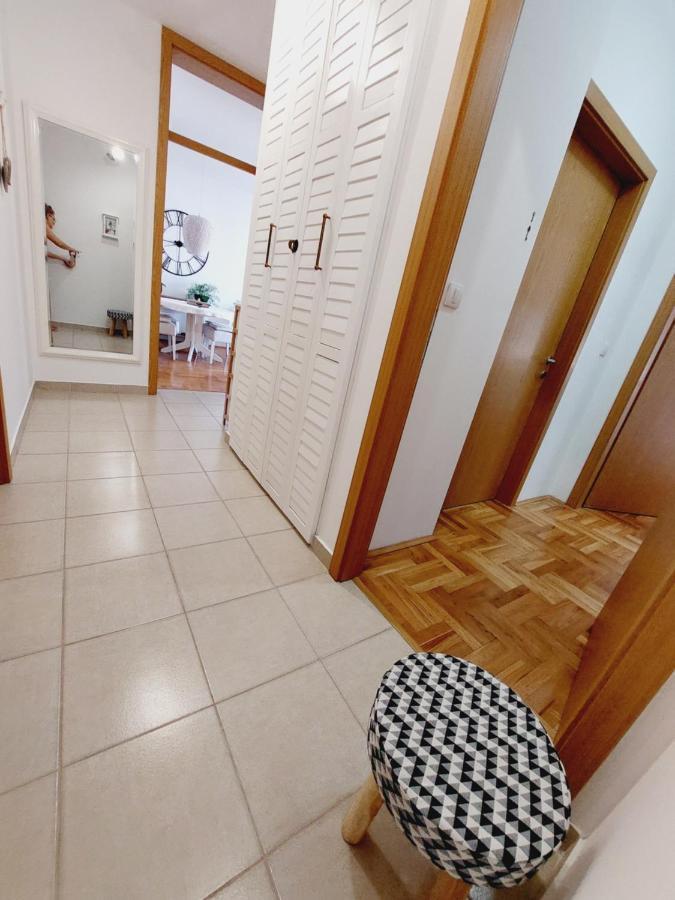 Aska Apartment Бар Екстериор снимка